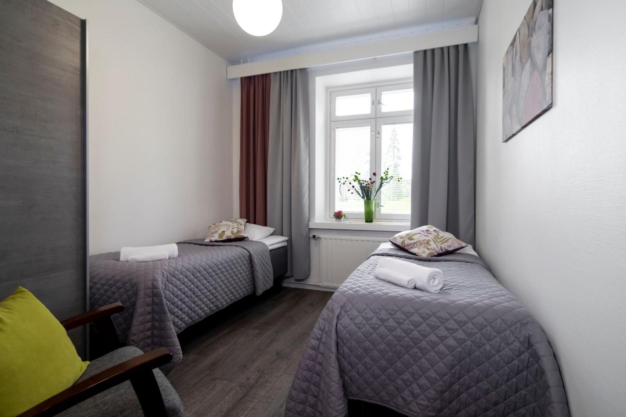 Ik Hotel & Camping Keuru Rum bild