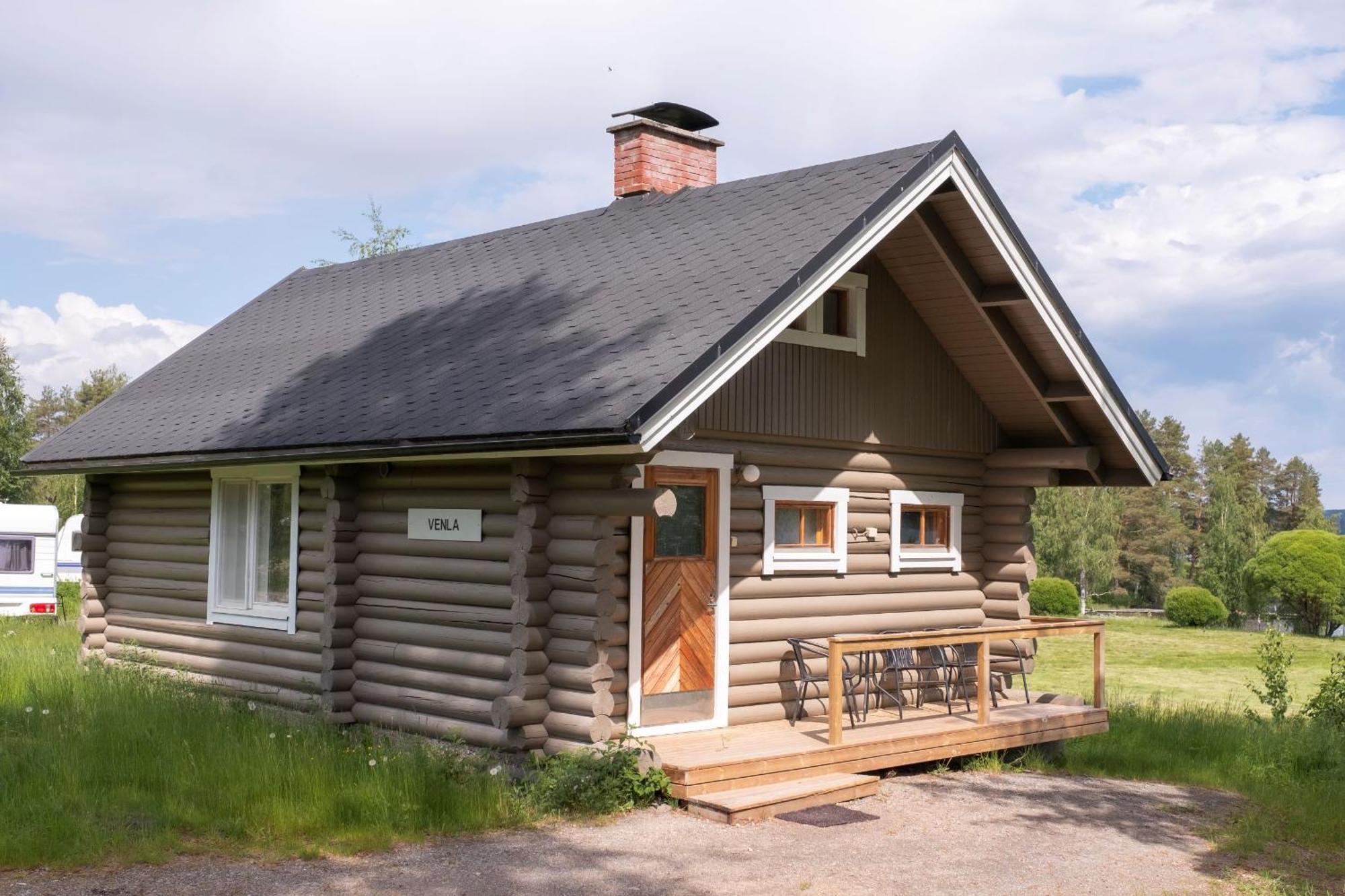 Ik Hotel & Camping Keuru Rum bild